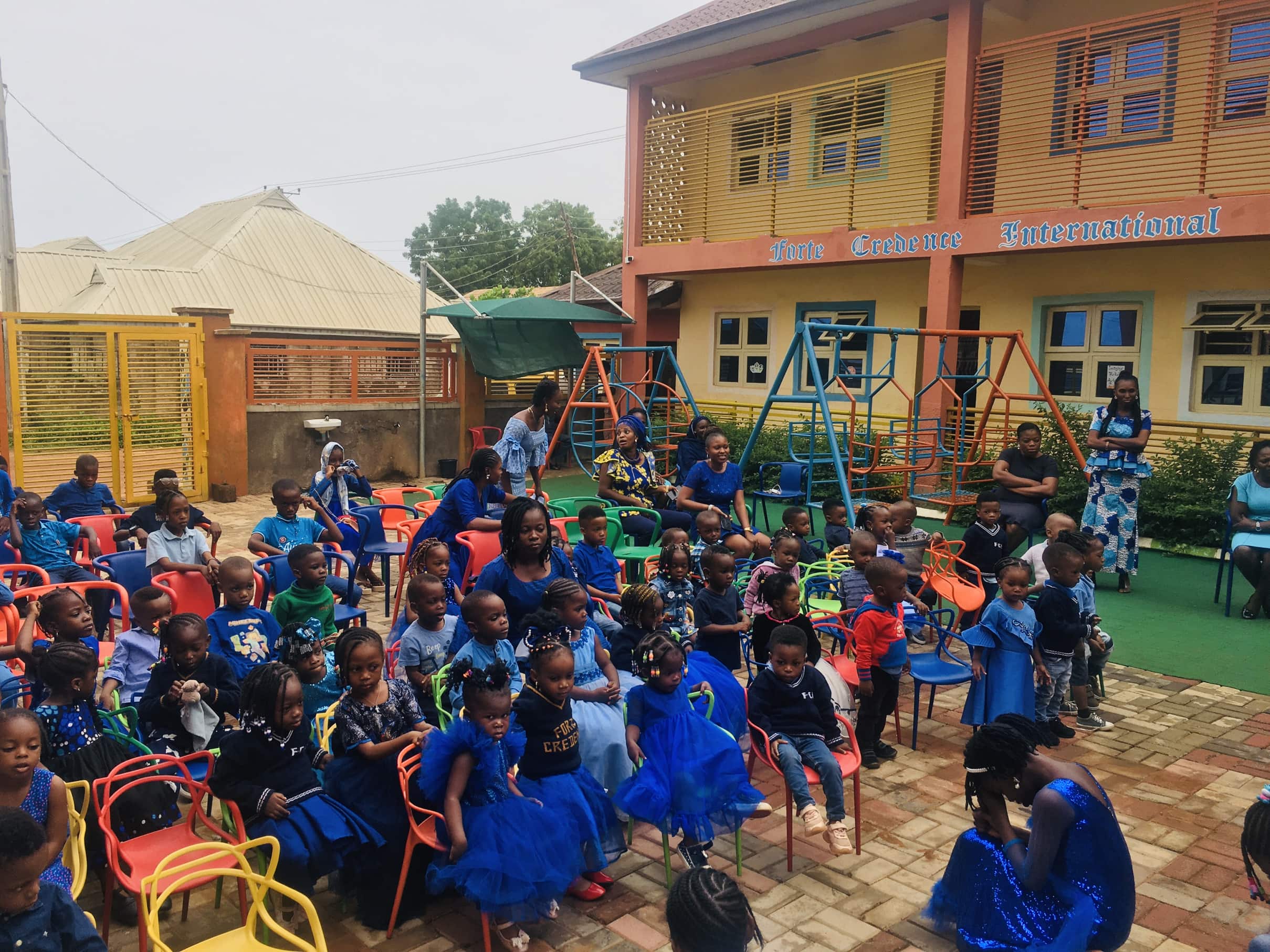 FCIS_COLOUR_DAY_2022_CROSS_SECTION_OF_STUDENTS